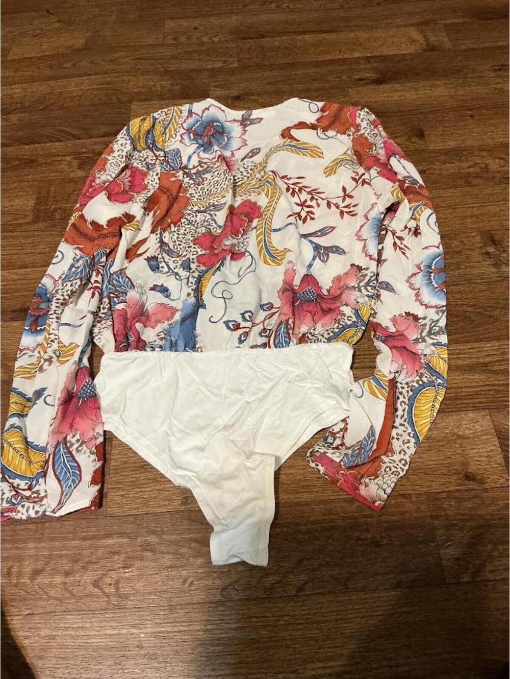 Floral Print Long Sleeve Bodysuit with White Bottom - Picture 2 of 3
